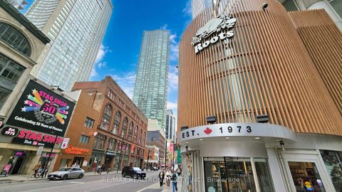 Photo 2 at 5905 - 197 Yonge Street, Yonge Corridor, Toronto