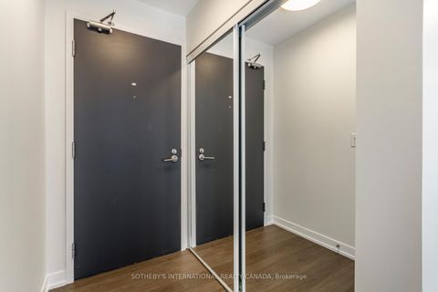 Photo 3 at 713 - 105 George Street, Moss Park, Toronto
