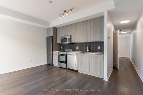 Photo 8 at 713 - 105 George Street, Moss Park, Toronto