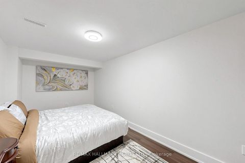 Photo 36 at 63 Willett Crescent, Mill Pond, Richmond Hill