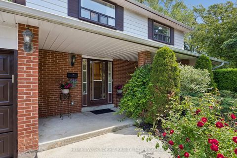 Photo 4 at 34 Rustywood Drive, Donalda, Toronto
