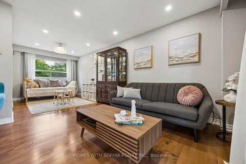 Photo 12 at 34 Rustywood Drive, Donalda, Toronto
