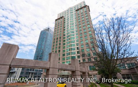 Photo 2 at 910 - 8 Lee Centre Drive, Woburn, Toronto