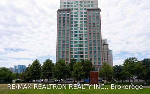 Photo 3 at 910 - 8 Lee Centre Drive, Woburn, Toronto
