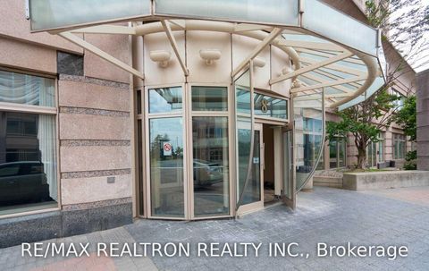 Photo 4 at 910 - 8 Lee Centre Drive, Woburn, Toronto