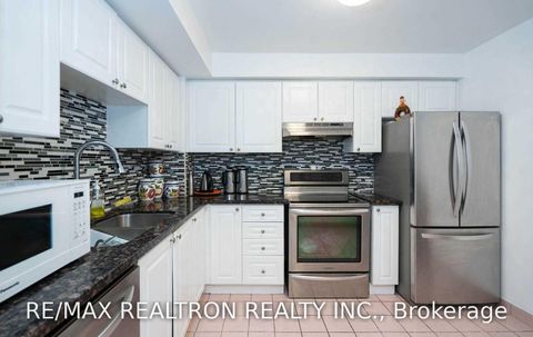 Photo 17 at 910 - 8 Lee Centre Drive, Woburn, Toronto