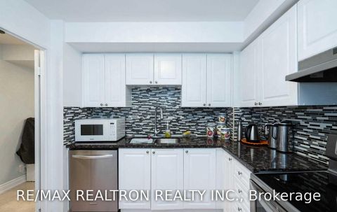 Photo 19 at 910 - 8 Lee Centre Drive, Woburn, Toronto