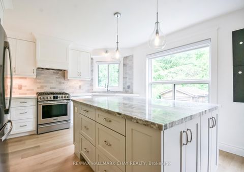Photo 12 at 1 Hawkins Drive, Ardagh, Barrie