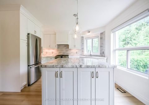 Photo 15 at 1 Hawkins Drive, Ardagh, Barrie