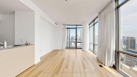 Photo 8 at 4407 - 38 Grenville Street, Bay Street Corridor, Toronto