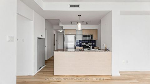 Photo 11 at 4407 - 38 Grenville Street, Bay Street Corridor, Toronto