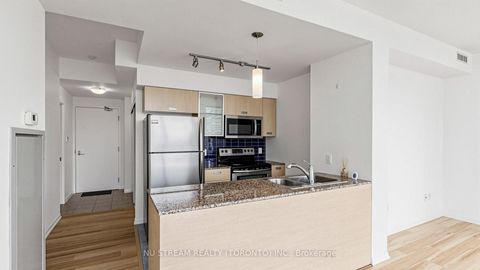 Photo 12 at 4407 - 38 Grenville Street, Bay Street Corridor, Toronto