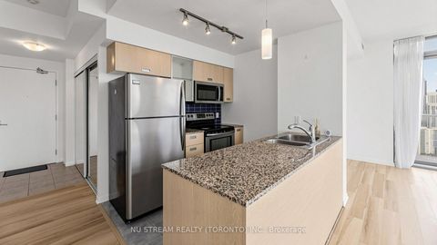 Photo 14 at 4407 - 38 Grenville Street, Bay Street Corridor, Toronto