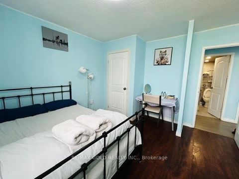 Photo 3 at 814 - 50 Lotherton Parkway, Glen Park, Toronto