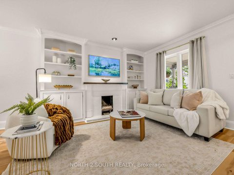 Photo 5 at 47 Bellefair Avenue, The Beaches, Toronto