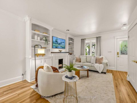 Photo 12 at 47 Bellefair Avenue, The Beaches, Toronto