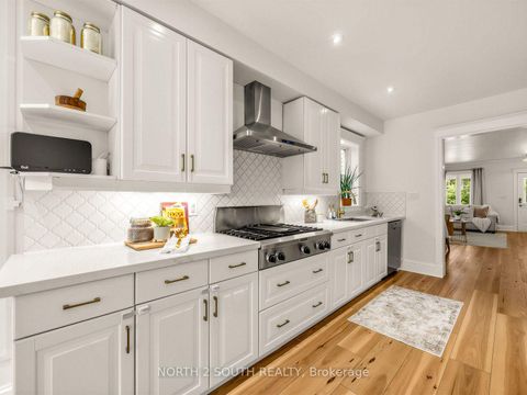 Photo 17 at 47 Bellefair Avenue, The Beaches, Toronto