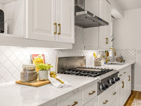 Photo 18 at 47 Bellefair Avenue, The Beaches, Toronto