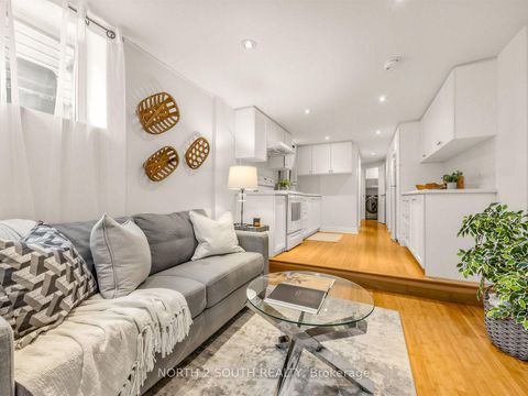 Photo 39 at 47 Bellefair Avenue, The Beaches, Toronto