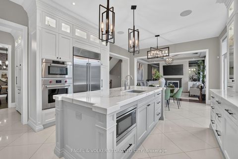 Photo 14 at 14 Coppermine Court, Nobleton, King