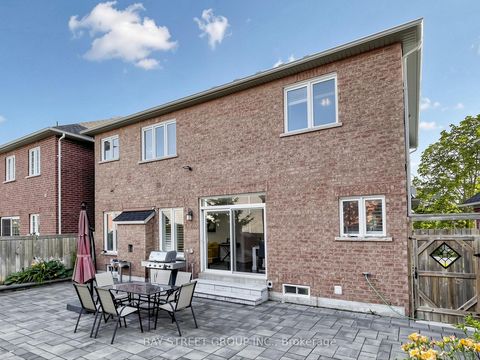 Photo 30 at 27 Wagon Wheel Crescent, Jefferson, Richmond Hill