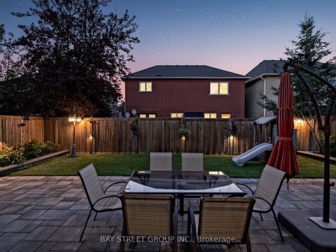 Photo 33 at 27 Wagon Wheel Crescent, Jefferson, Richmond Hill