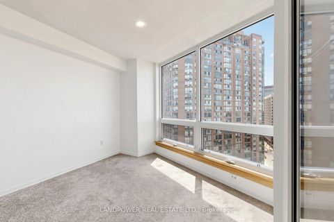 Photo 10 at 1710 - 1055 Bay Street, Bay Street Corridor, Toronto