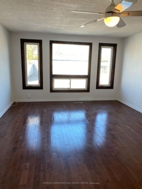 Photo 2 at 1263 Woodbine Avenue, Lumsden, Toronto