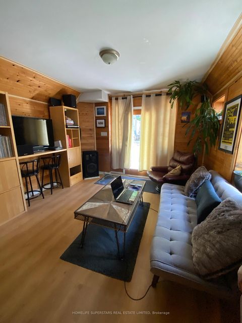 Photo 6 at 1263 Woodbine Avenue, Lumsden, Toronto