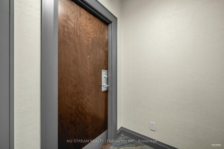 Photo 4 at PH304 - 17 Barberry Place, Bayview Village, Toronto