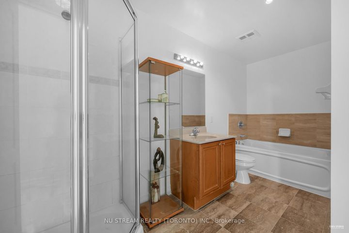 Photo 14 at PH304 - 17 Barberry Place, Bayview Village, Toronto