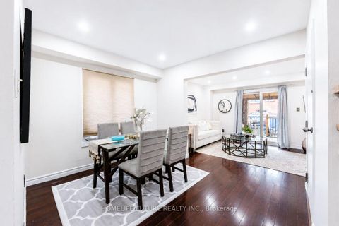 Photo 2 at 42 Marsdale Crescent, Rouge E11, Toronto