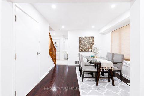 Photo 3 at 42 Marsdale Crescent, Rouge E11, Toronto