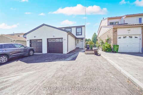 Photo 1 at 25 Nabob Crescent, Malvern, Toronto