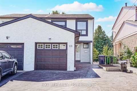 Photo 3 at 25 Nabob Crescent, Malvern, Toronto