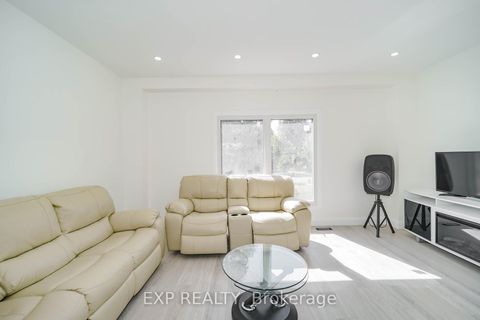 Photo 6 at 25 Nabob Crescent, Malvern, Toronto
