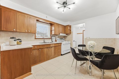 Photo 9 at 5 Rosewood Avenue, Queensway, Toronto