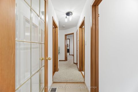 Photo 11 at 5 Rosewood Avenue, Queensway, Toronto