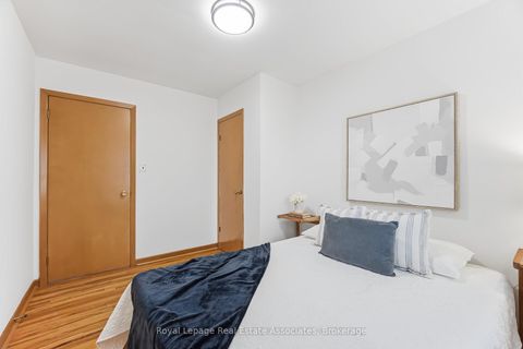 Photo 16 at 5 Rosewood Avenue, Queensway, Toronto