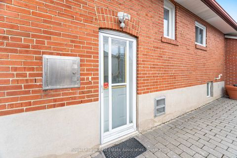 Photo 24 at 5 Rosewood Avenue, Queensway, Toronto