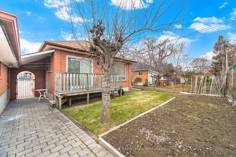 Photo 36 at 5 Rosewood Avenue, Queensway, Toronto