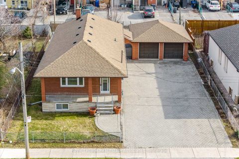 Photo 40 at 5 Rosewood Avenue, Queensway, Toronto