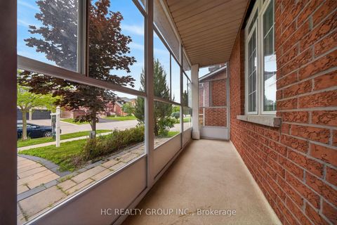 Photo 46 at 21 Wolf Trail Crescent, Jefferson, Richmond Hill