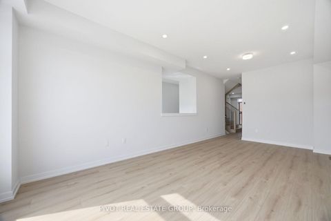 Photo 12 at 46 Danielle Moore Circle, Bendale, Toronto