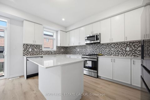 Photo 13 at 46 Danielle Moore Circle, Bendale, Toronto
