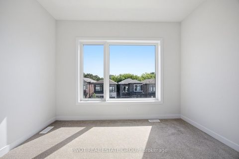 Photo 34 at 46 Danielle Moore Circle, Bendale, Toronto