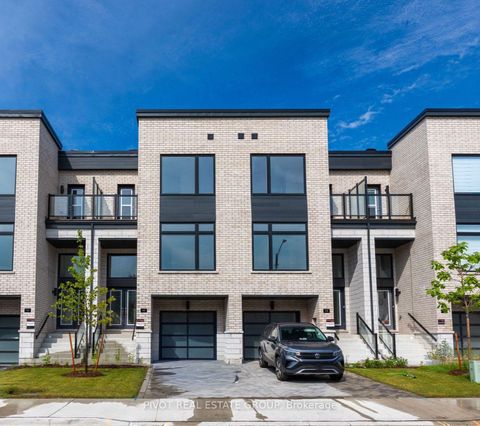 Photo 42 at 46 Danielle Moore Circle, Bendale, Toronto