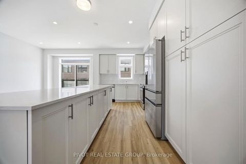 Photo 14 at 64 Danielle Moore Circle, Bendale, Toronto