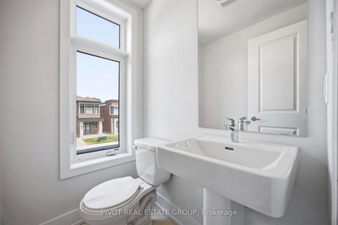 Photo 18 at 64 Danielle Moore Circle, Bendale, Toronto