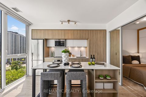 Photo 5 at 801 - 1 Belsize Drive, Mount Pleasant West, Toronto